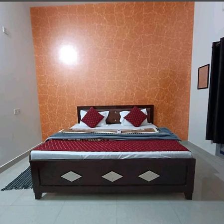 Ramam Hotel By Naavagat 700Mtr From Shri Ram Janambhumi Ayodhya Bagian luar foto