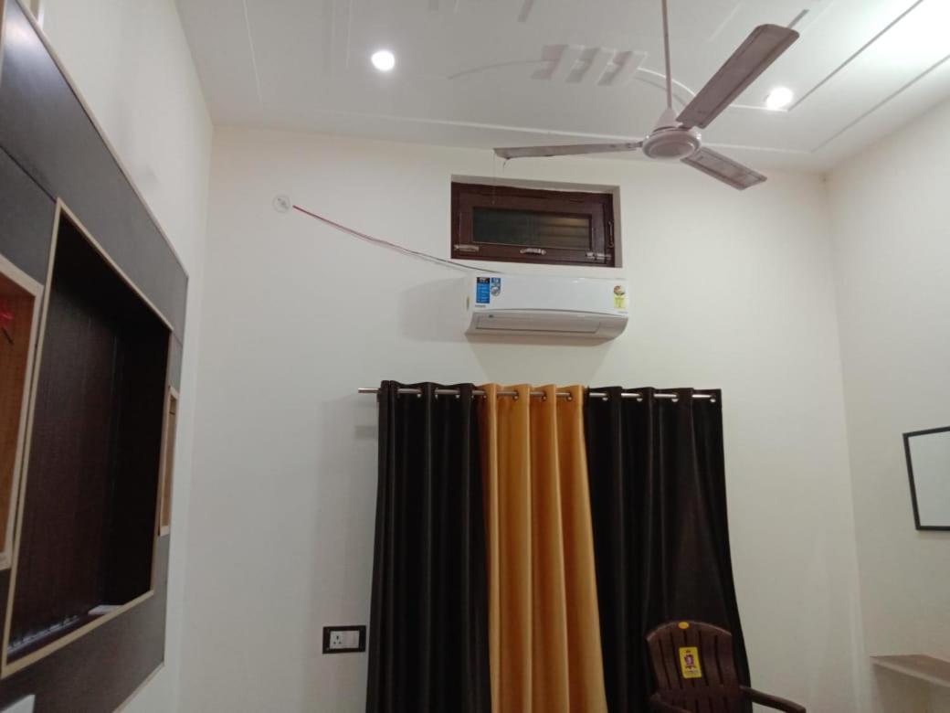 Ramam Hotel By Naavagat 700Mtr From Shri Ram Janambhumi Ayodhya Bagian luar foto